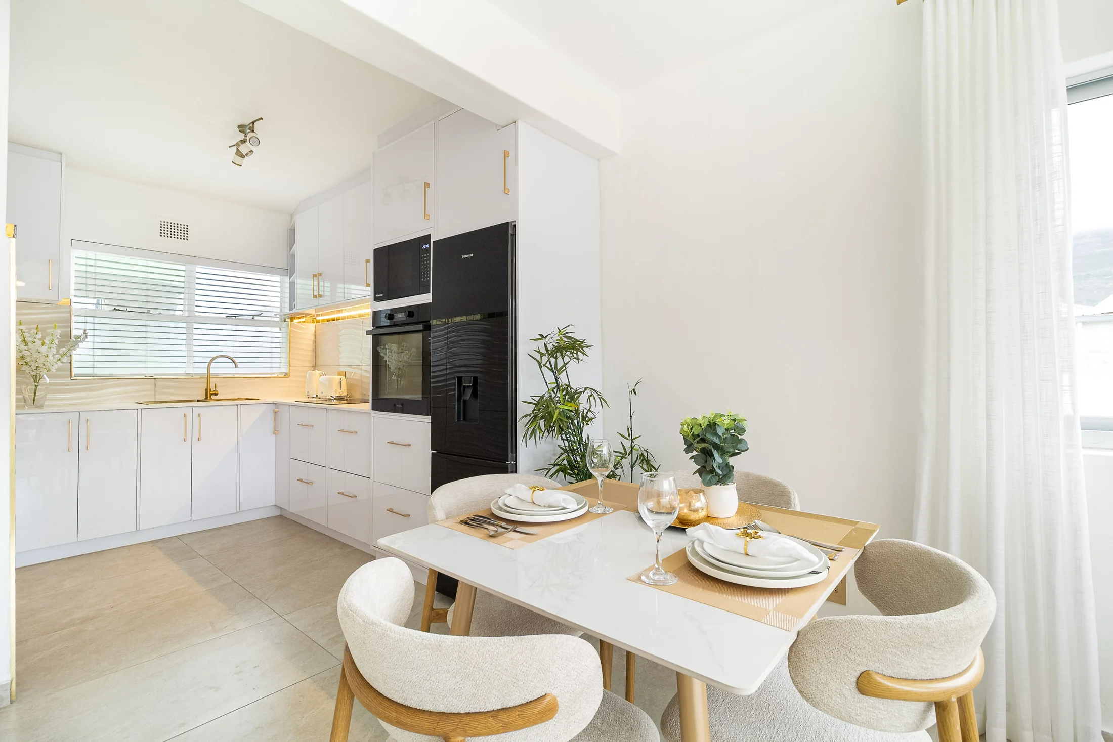 Kitchen and dining table
